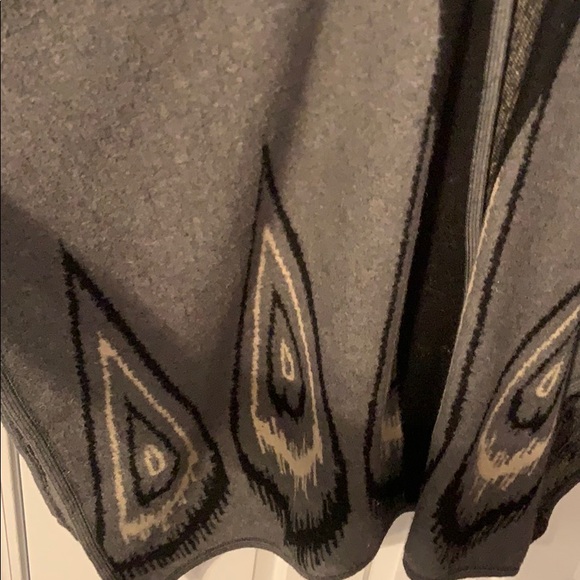 Double sided poncho - Picture 2 of 4